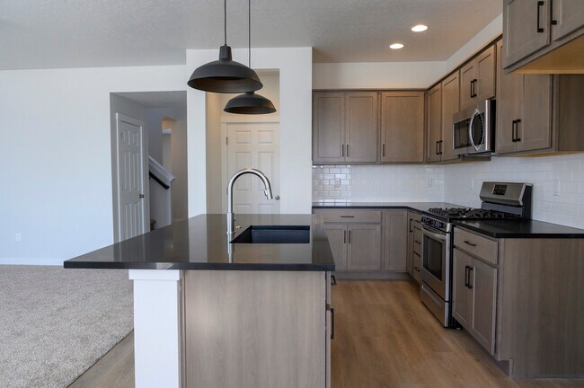 Building Photo - 4391 W Sunny Cove St