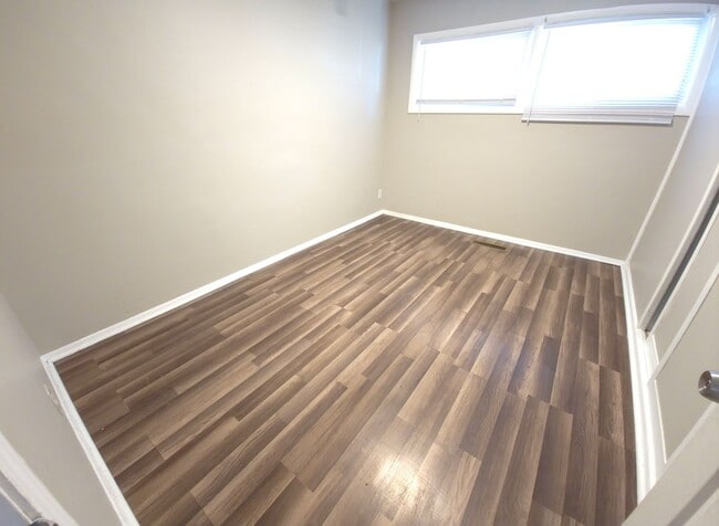Building Photo - Churchill remodeled 3 bedroom home with ga...
