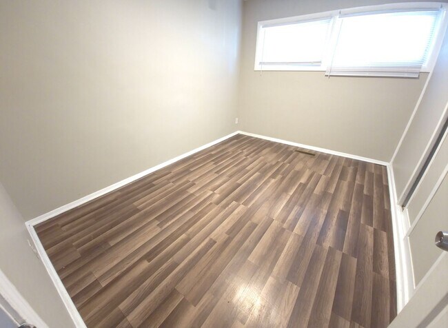 Foto del edificio - Churchill remodeled 3 bedroom home with ga...