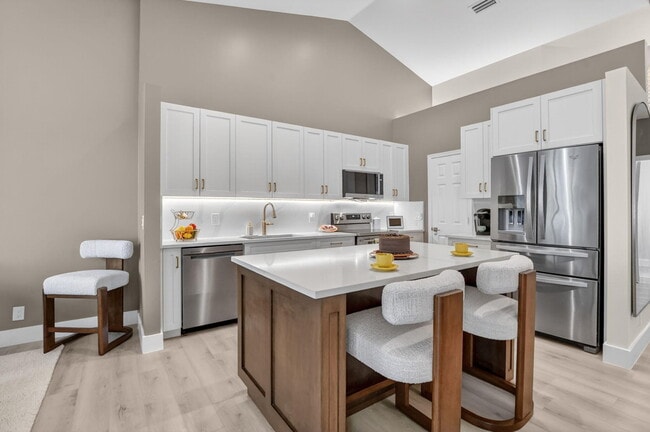 Building Photo - 5801 Coach House Cir