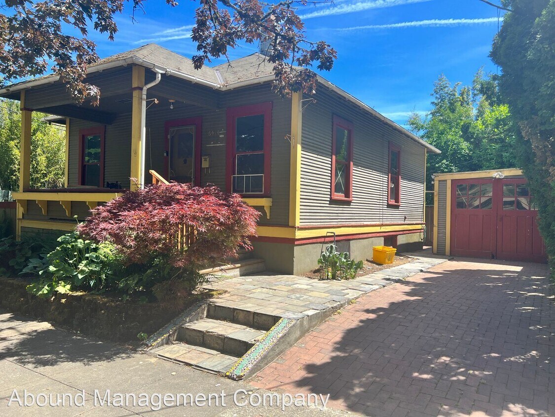 Primary Photo - 2 br, 1 bath House - 6414 SE 14th Ave.