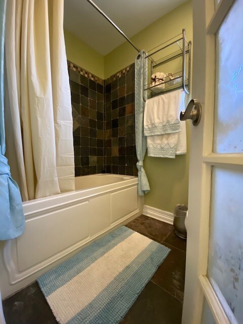 Full bath - 1441 Cabrini Ct