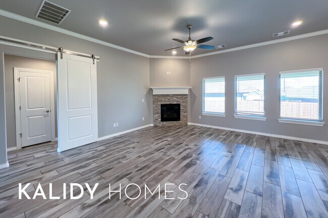 Foto del edificio - 8408 Lambert Wy
