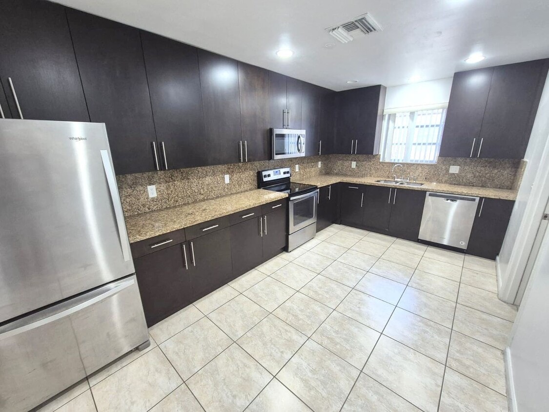 Photo - 3705-3711 Polk ST