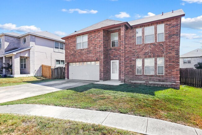 Foto del edificio - 4 Bedroom/2.5 Bath Woodcrest Subdivision