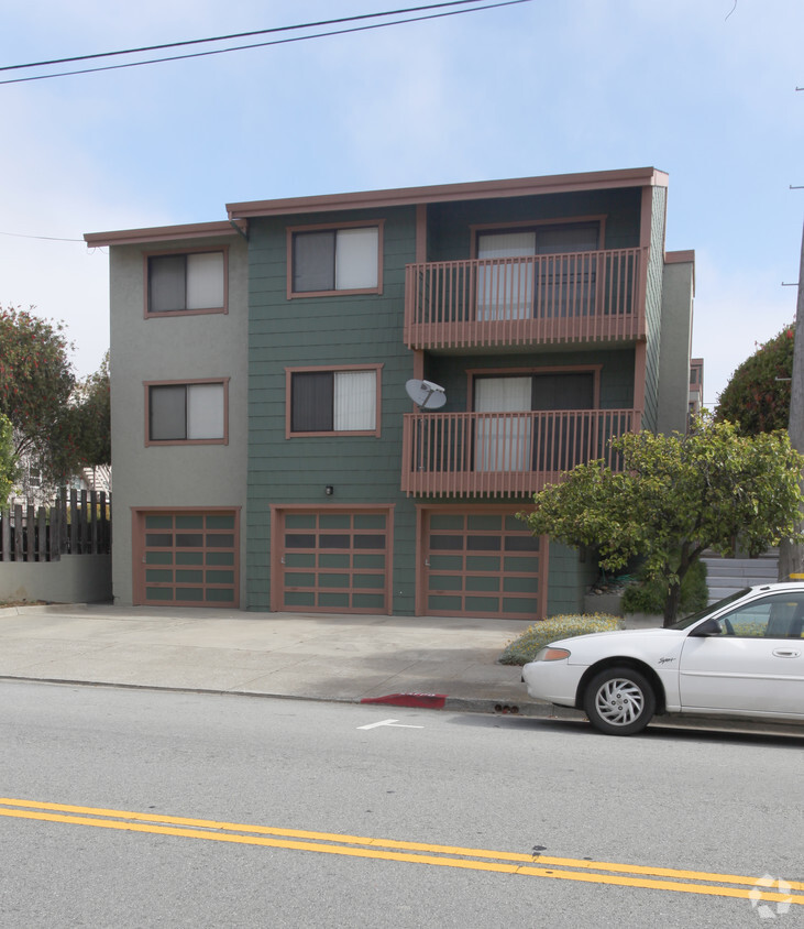 Primary Photo - 466 Miller Ave