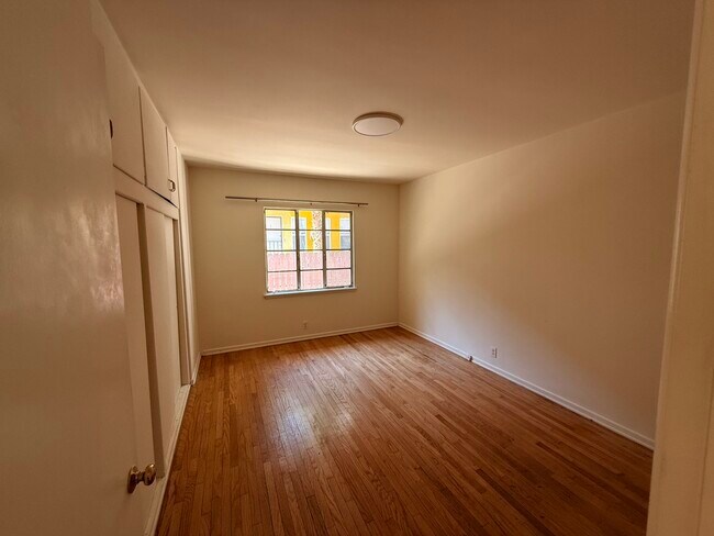 Building Photo - 97 N Craig Ave