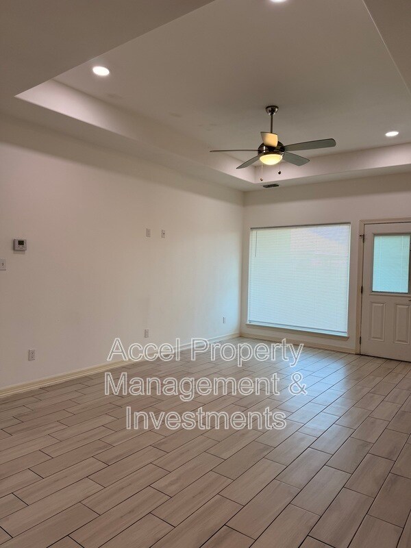 Foto del edificio - 418 Gonzalez Dr