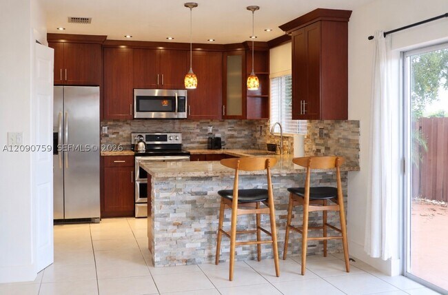 Foto del edificio - 5921 SW 162nd Ct