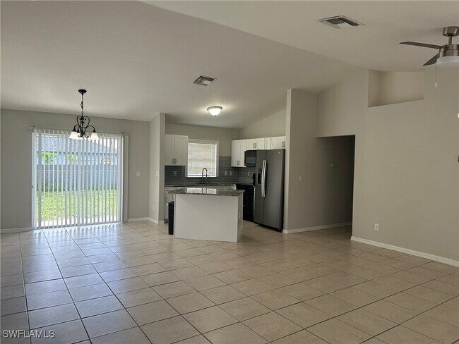 Foto del edificio - 2231 NW 7th Pl