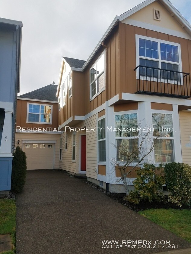 Foto principal - 2 Story Home in Arbor Vineyards neighborhood!