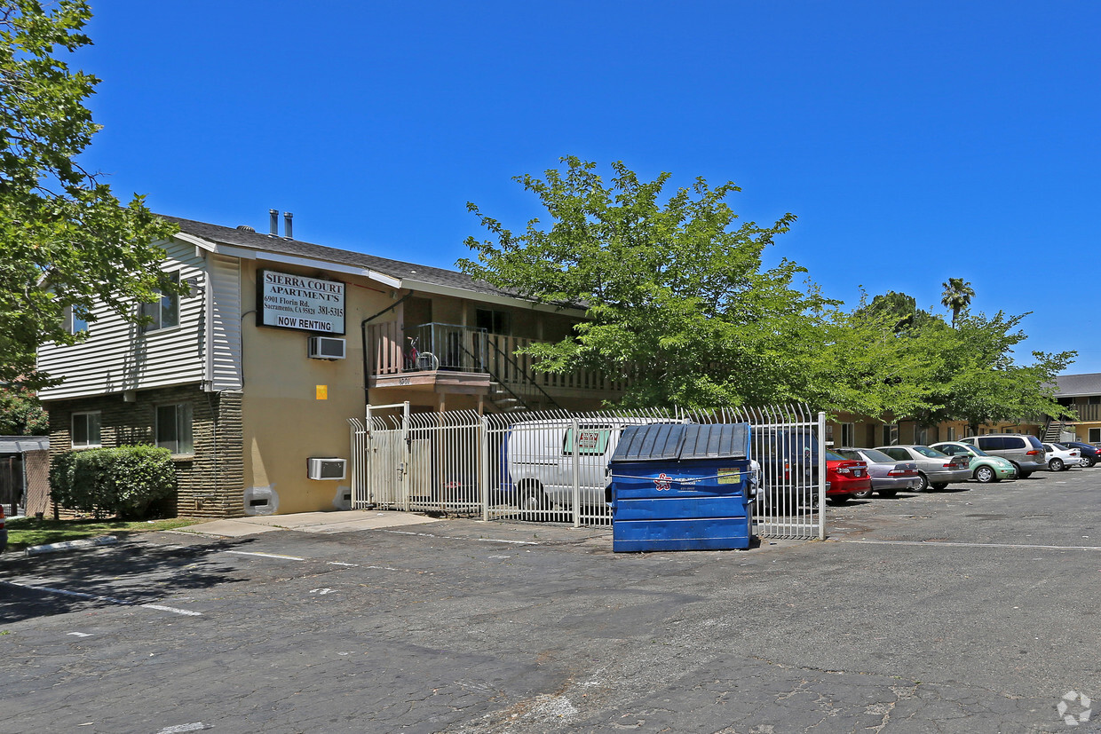 Foto del edificio - Sierra Court Apartments