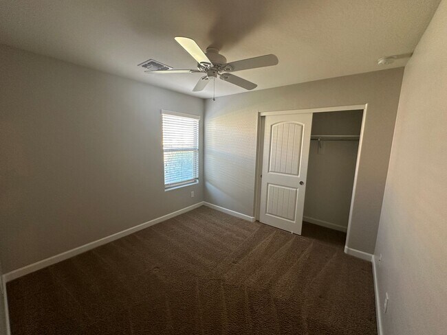 Building Photo - Pristine New Listing - View and Lease Today!