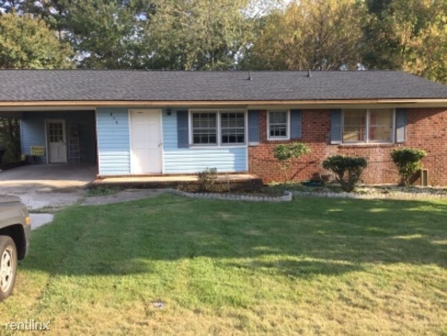 Building Photo - 3 br, 2 bath House - 710 Chandler Ct