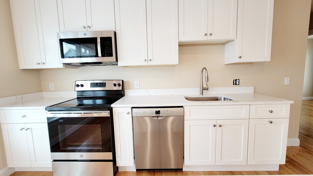 Foto principal - 64 Waverly St