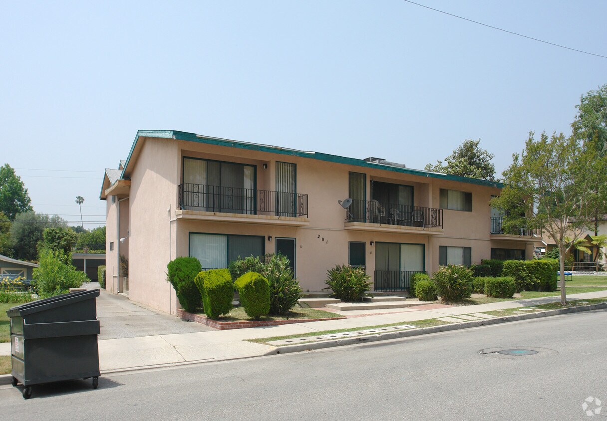 Foto del edificio - 201 N Myrtle Ave