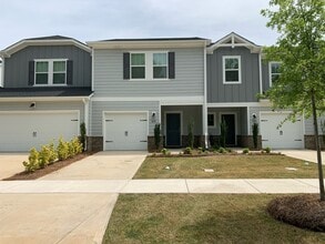 Building Photo - 1624 Vlg Grv Ln