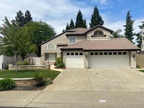 Building Photo - 264 Thorndike Way