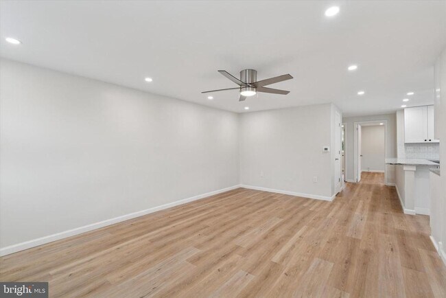 Foto del edificio - 421 W Jefferson St
