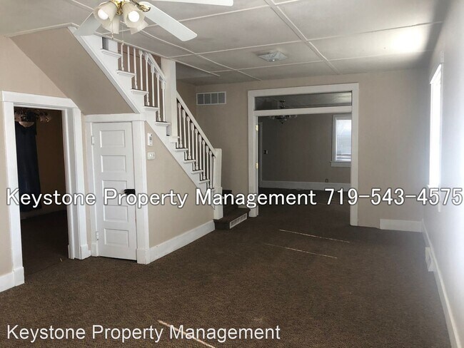 Building Photo - 4 br, 1.5 bath House - 418 W. 12th Street