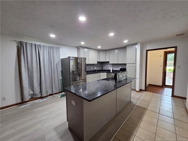 Foto del edificio - 5611 Nix Rd