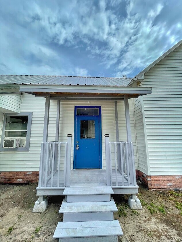 804 NW 1st Ave, Mulberry, FL 33860 Townhome Rentals in Mulberry FL