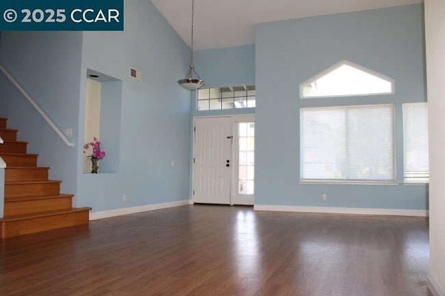 Building Photo - 151 Grenadine Way