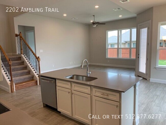 Building Photo - 2202 Ambling Trl