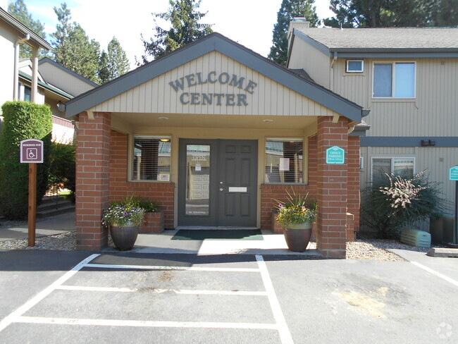 Spokane Cedar Estates Hollow Office - Spokane Cedar Estates