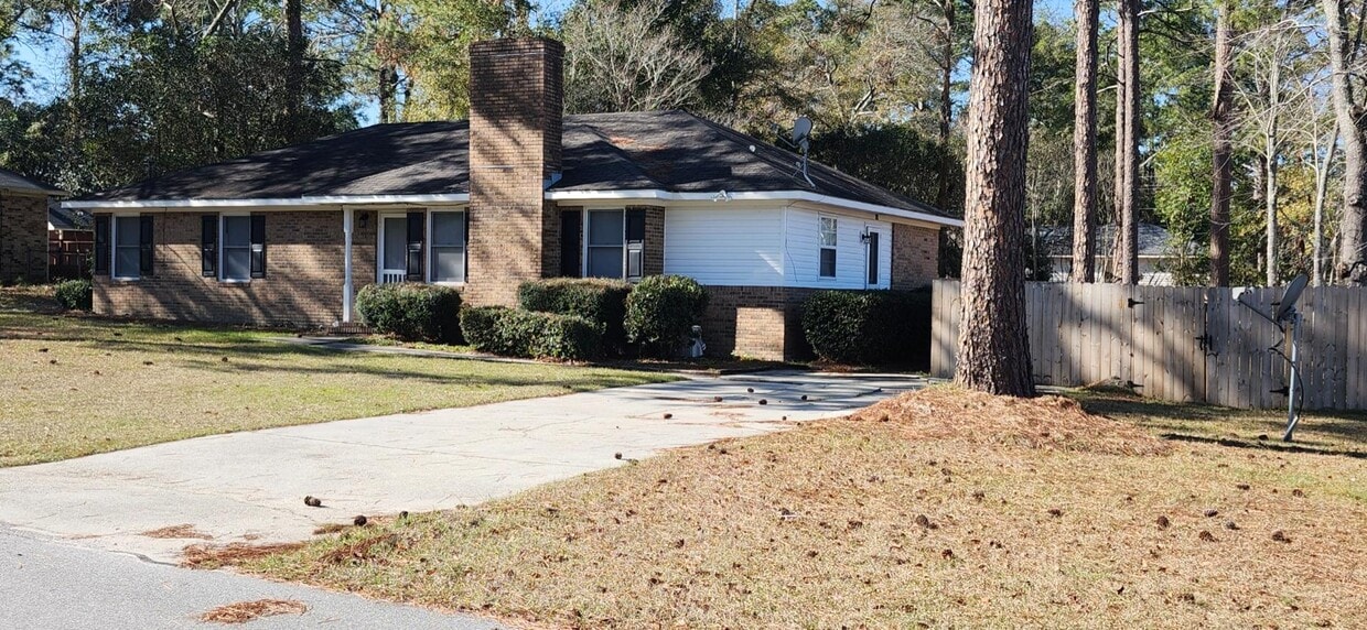 Primary Photo - 104 Rogers Ct