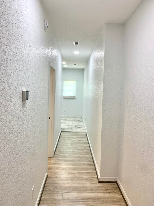 Foto del edificio - 156 Tynes St