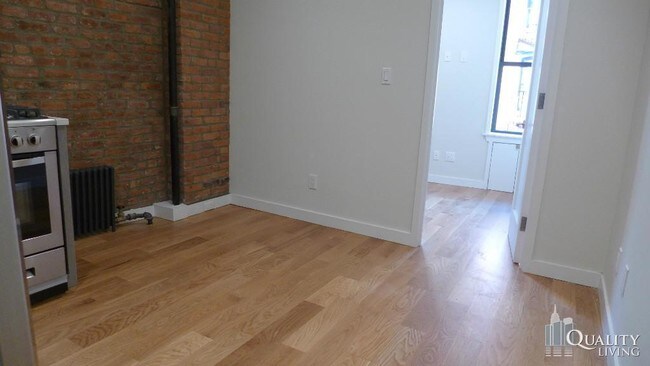Building Photo - 21 Catherine St