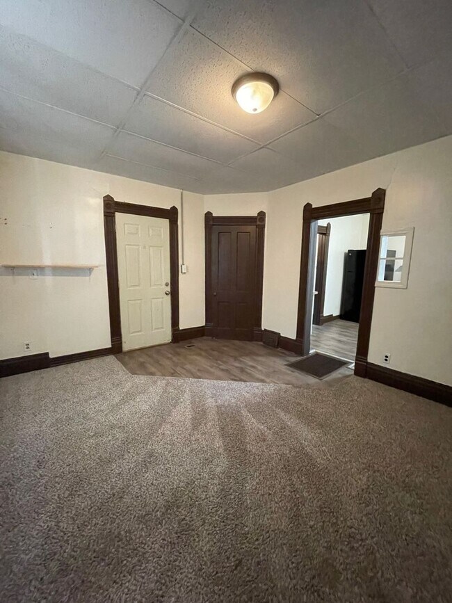 Building Photo - 502 Neosho St