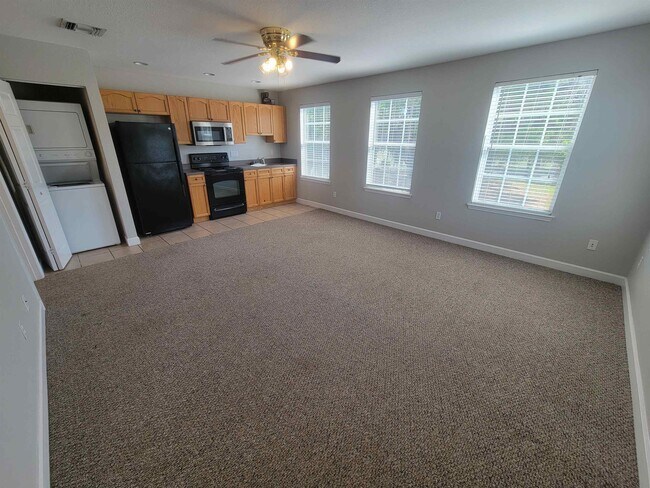 Foto del edificio - 4247 Raleigh Way
