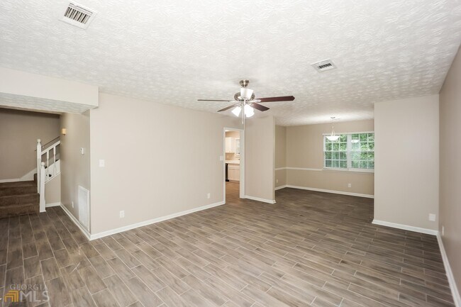Building Photo - 250 Big Bear Ct