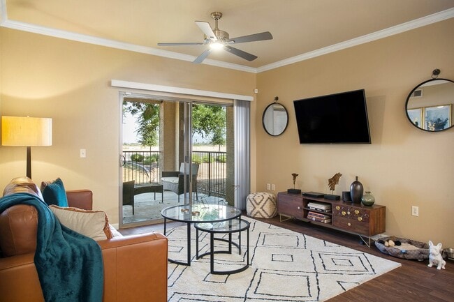 Building Photo - Painted Trails