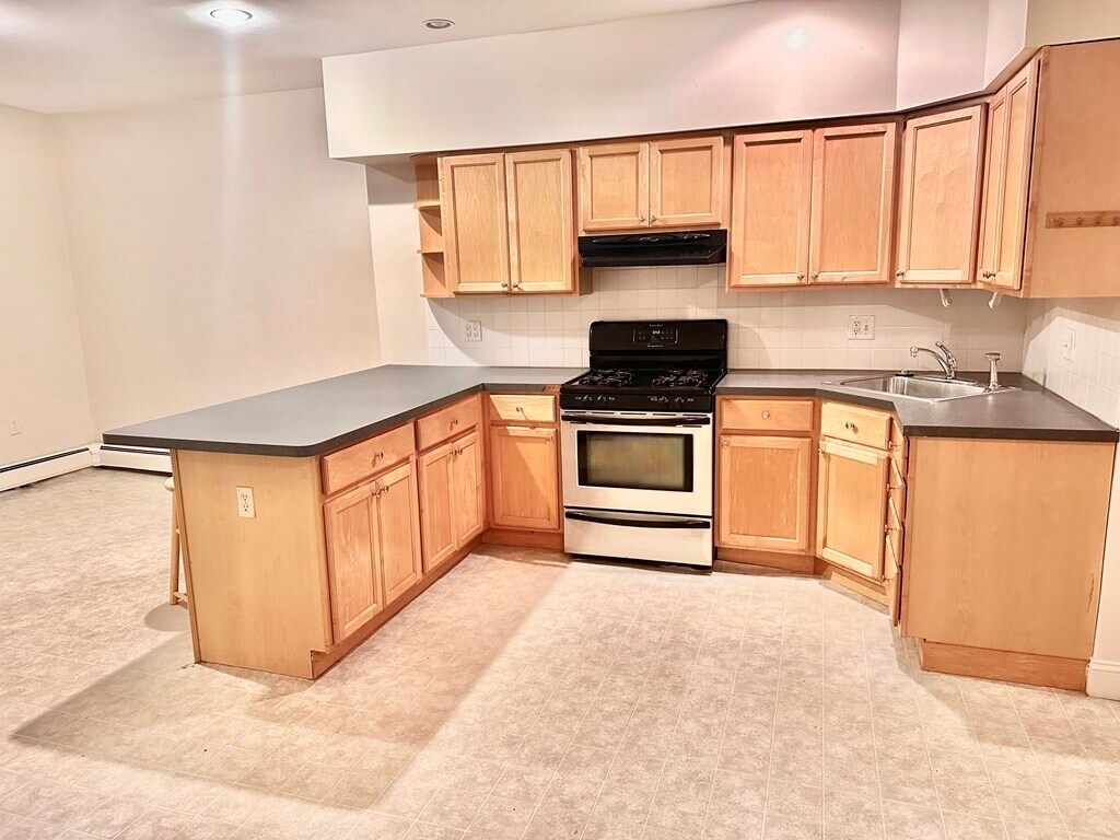Primary Photo - 112 Liberty St