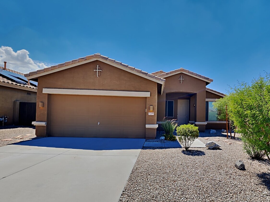 Primary Photo - 17549 W Lavender Ln