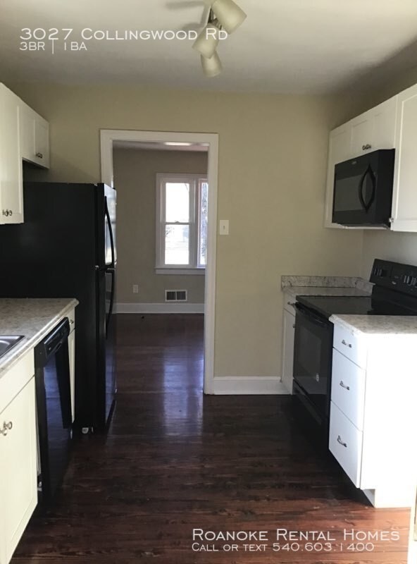 Building Photo - 3 bedroom//1bath - 3027 Collingwood Rd