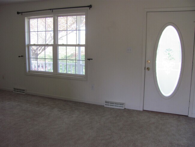 Building Photo - 788 Highland Ave