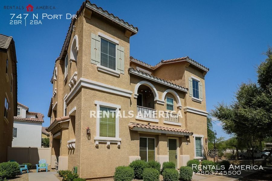 Primary Photo - Nice Townhouse in Park Place Village!