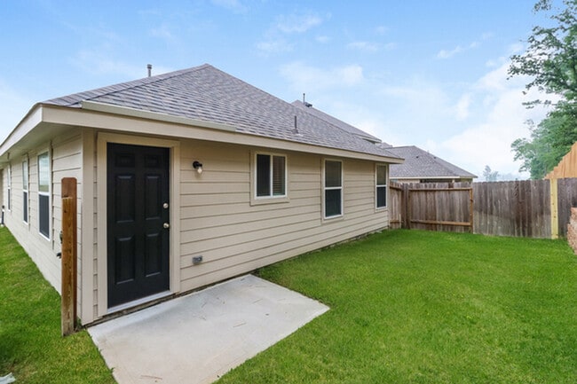 Building Photo - 14120 Lahontan Dr