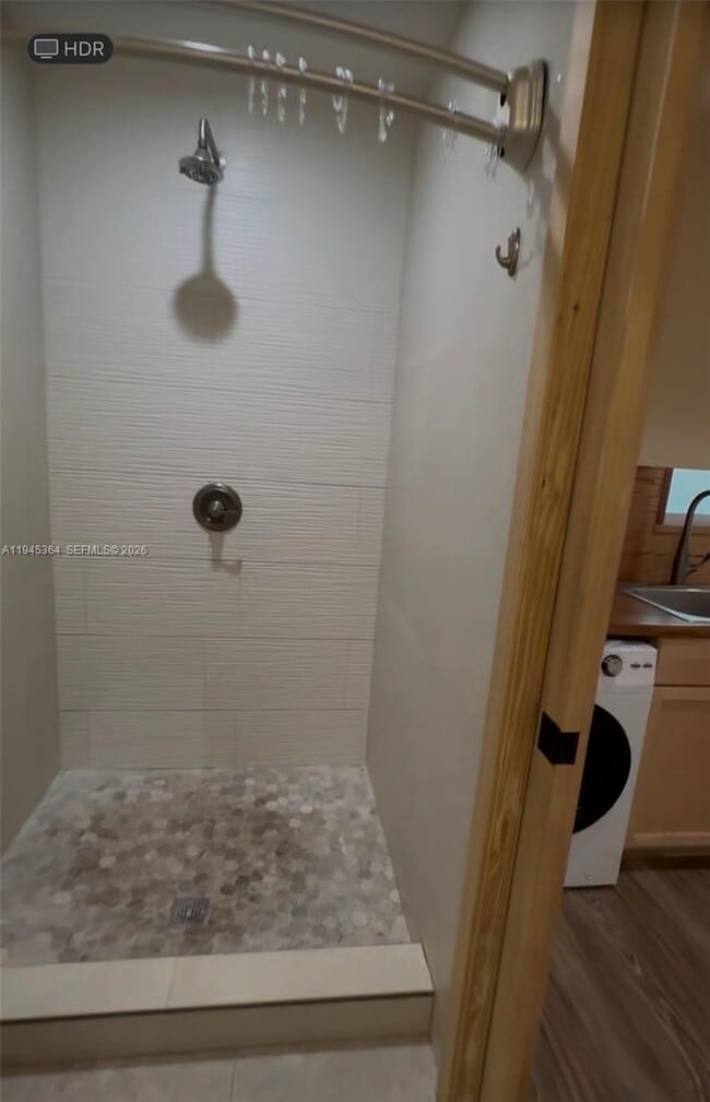 Foto del edificio - 4152 SW 13th St