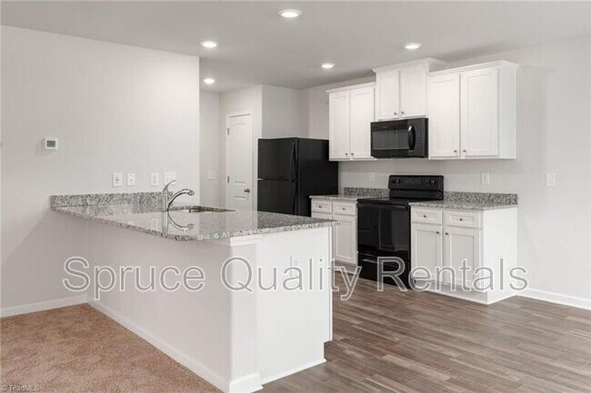 Building Photo - 2236 Balmore Ave