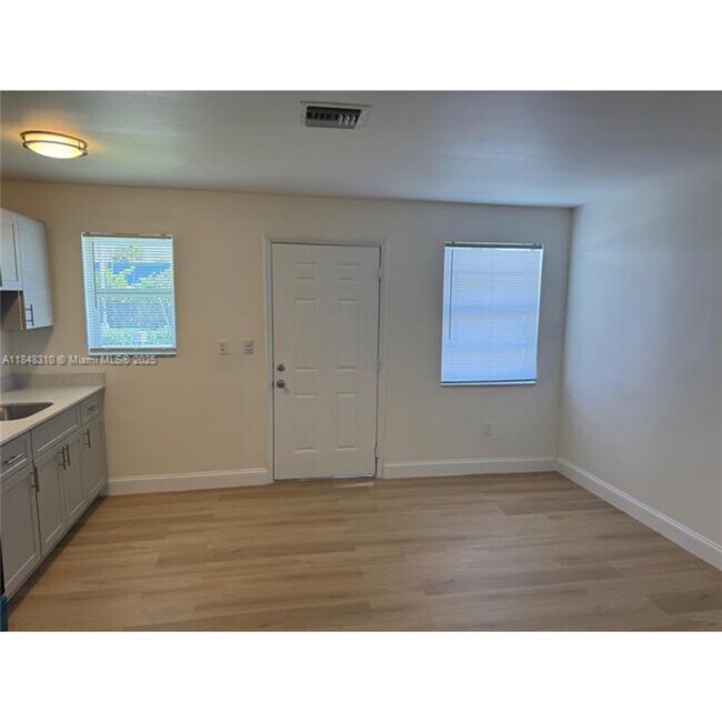 Foto del edificio - 10541 SW 184th St