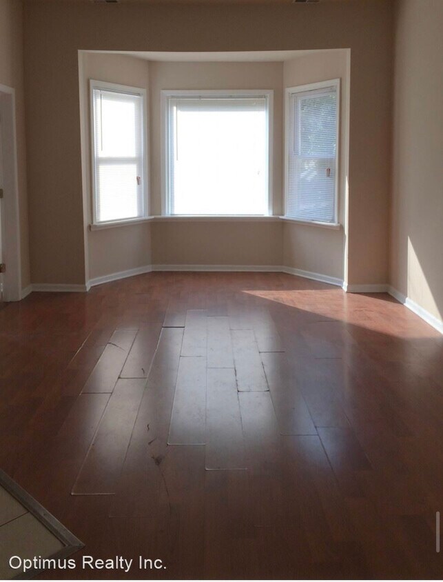 Foto principal - 8429 S Muskegon Ave