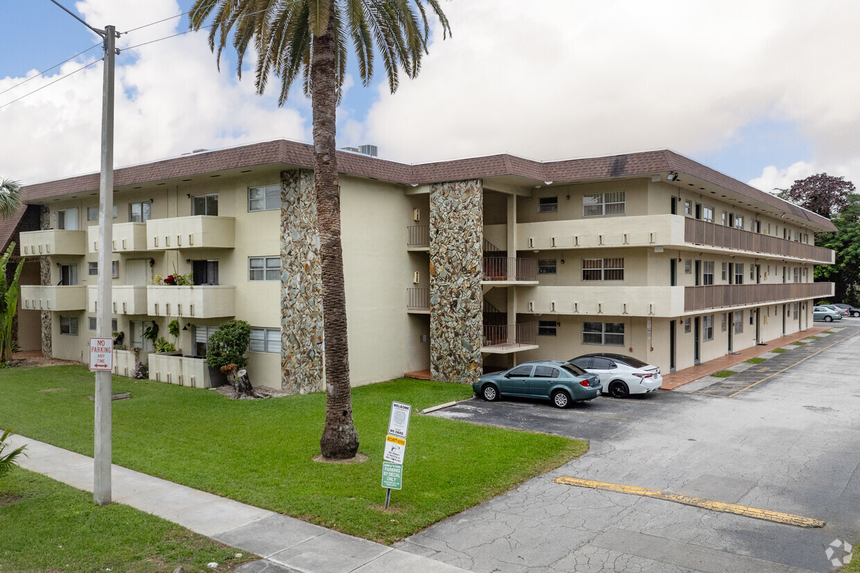 Primary Photo - Dadeland Park Condo