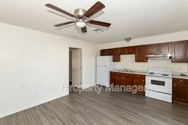 Photo - 1502 E Adams St House