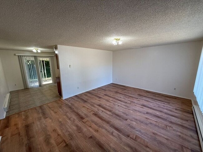 Building Photo - 2780 Ladd Ave NE