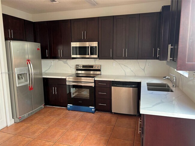 Foto del edificio - 5400 NW 107th Ave  410 Doral Fl 33178